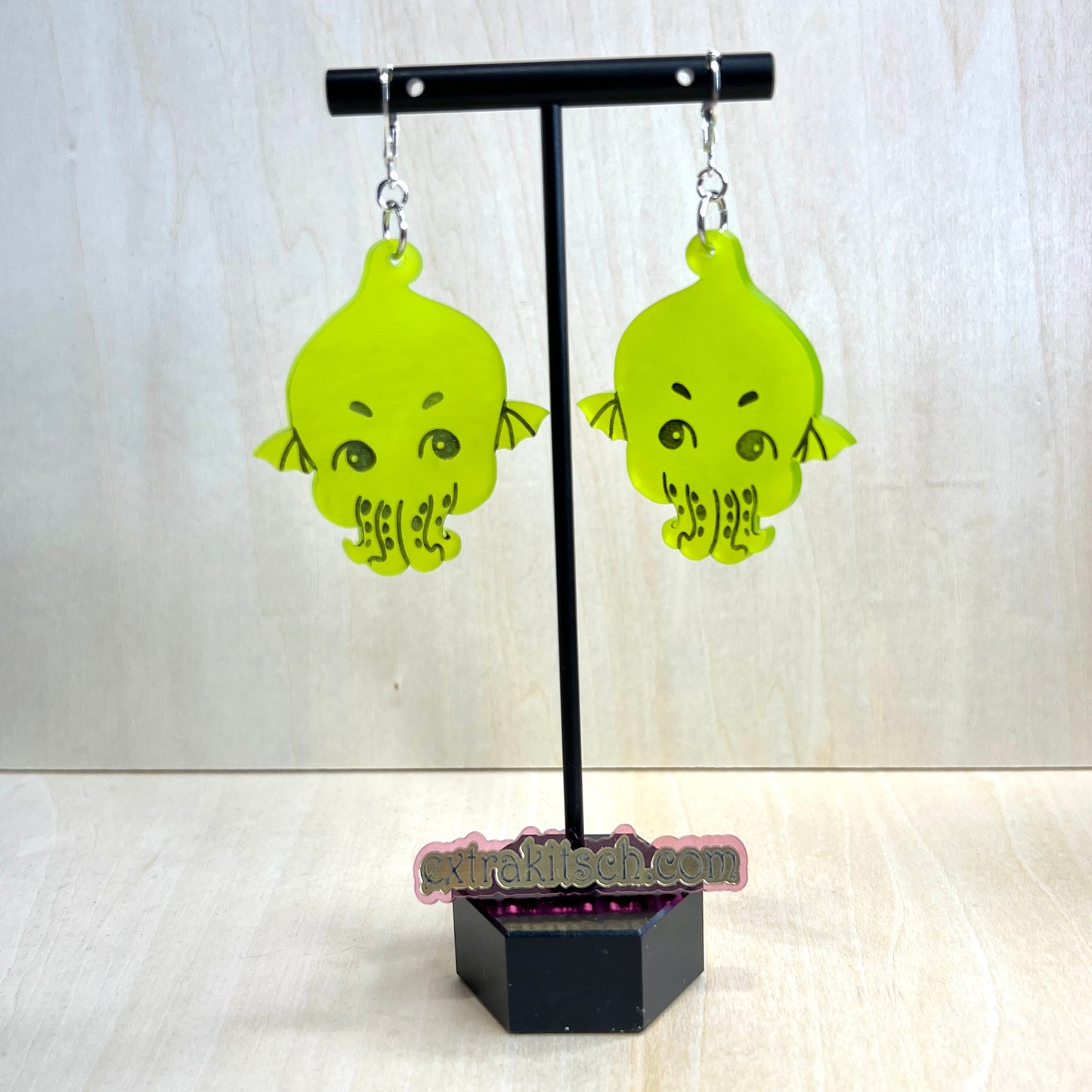 Cthulhu Earrings (2”)