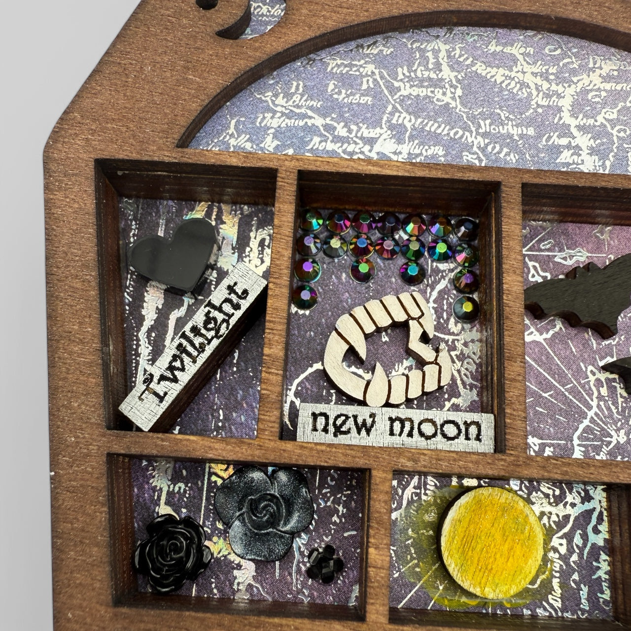 Twilight Mini Coffin Shelf – Handcrafted Vampire & Werewolf Curio
