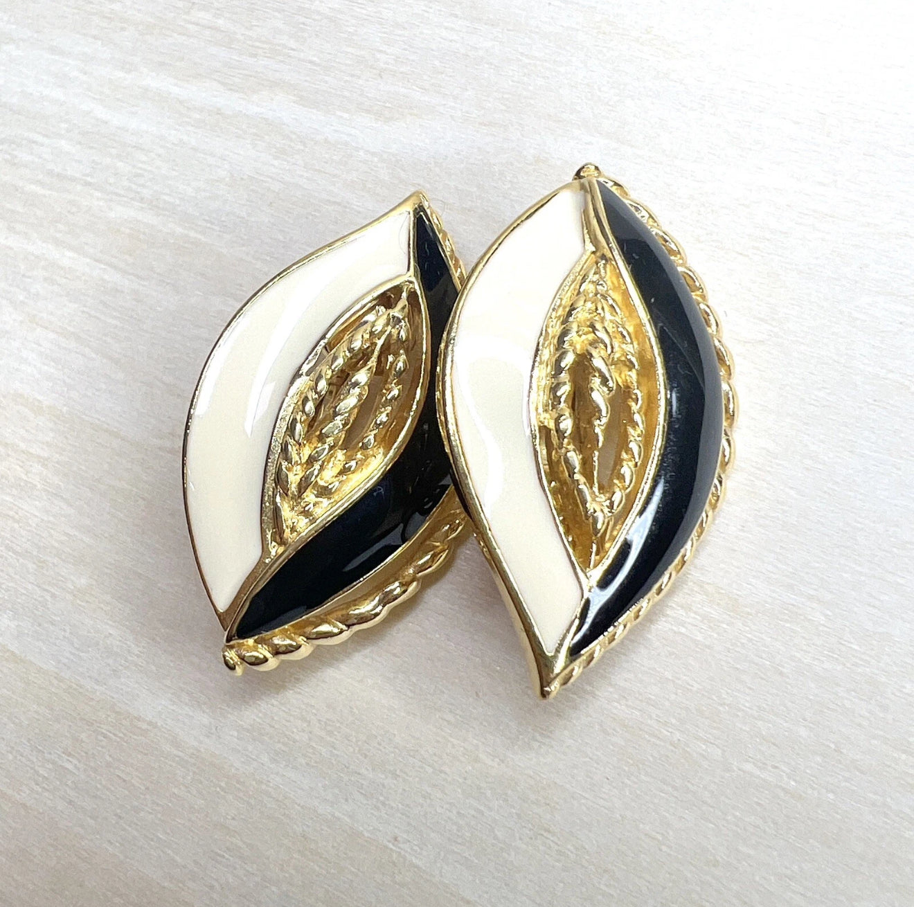 Vintage Trifari Black & White Enamel Leaf Clip On Earrings