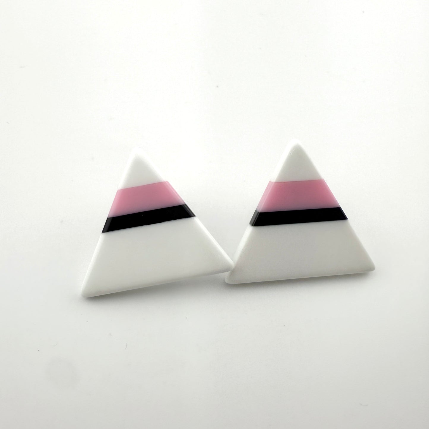 Vintage Mod Triangle Lucite Clip-On Earrings