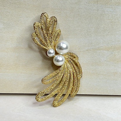 Vintage Gold Ribbon Mid Century Brooch
