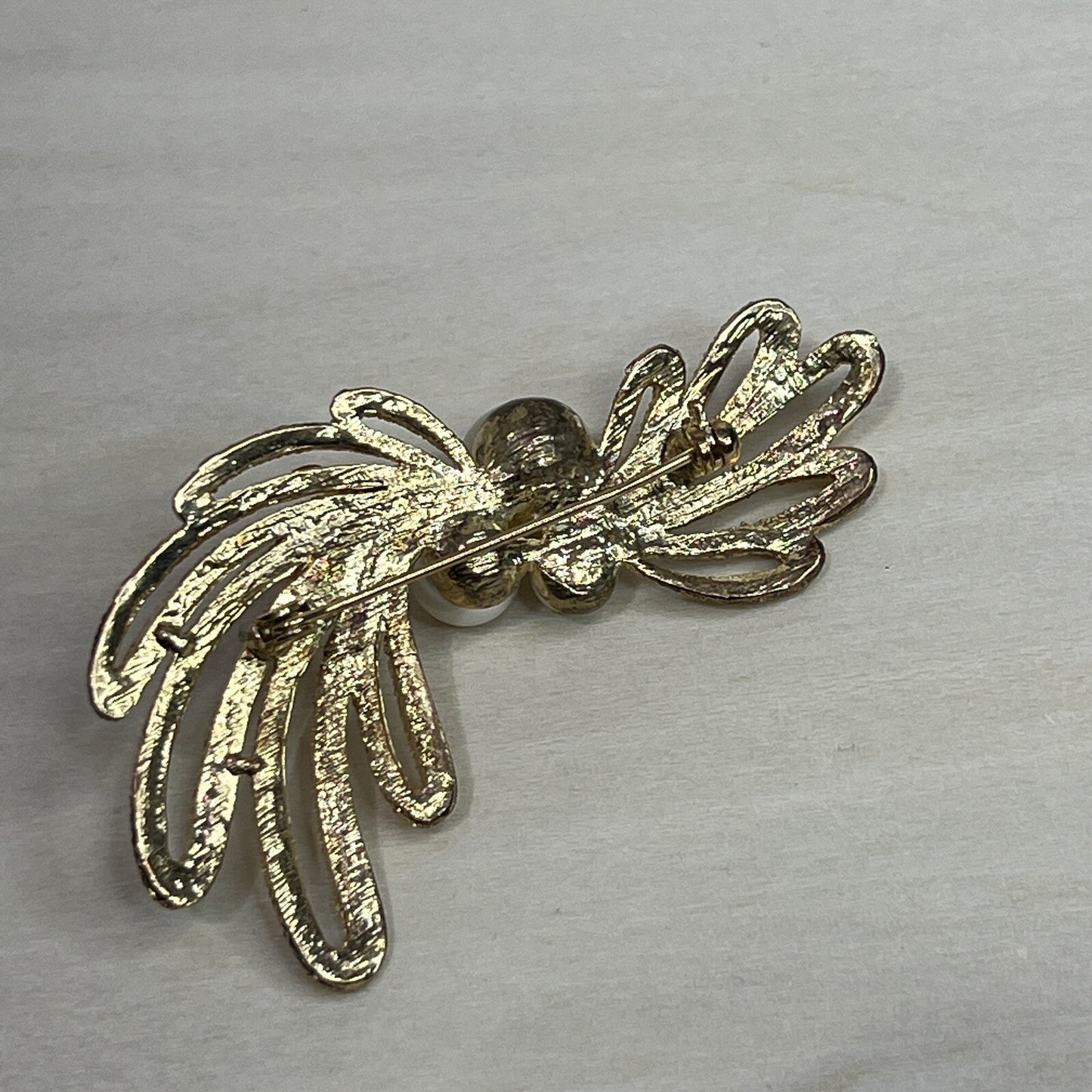 Vintage Gold Ribbon Mid Century Brooch