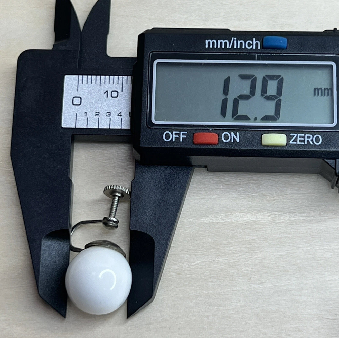 Vintage White Glass Screw-Back Earrings (Made in Japan Mid-Century)