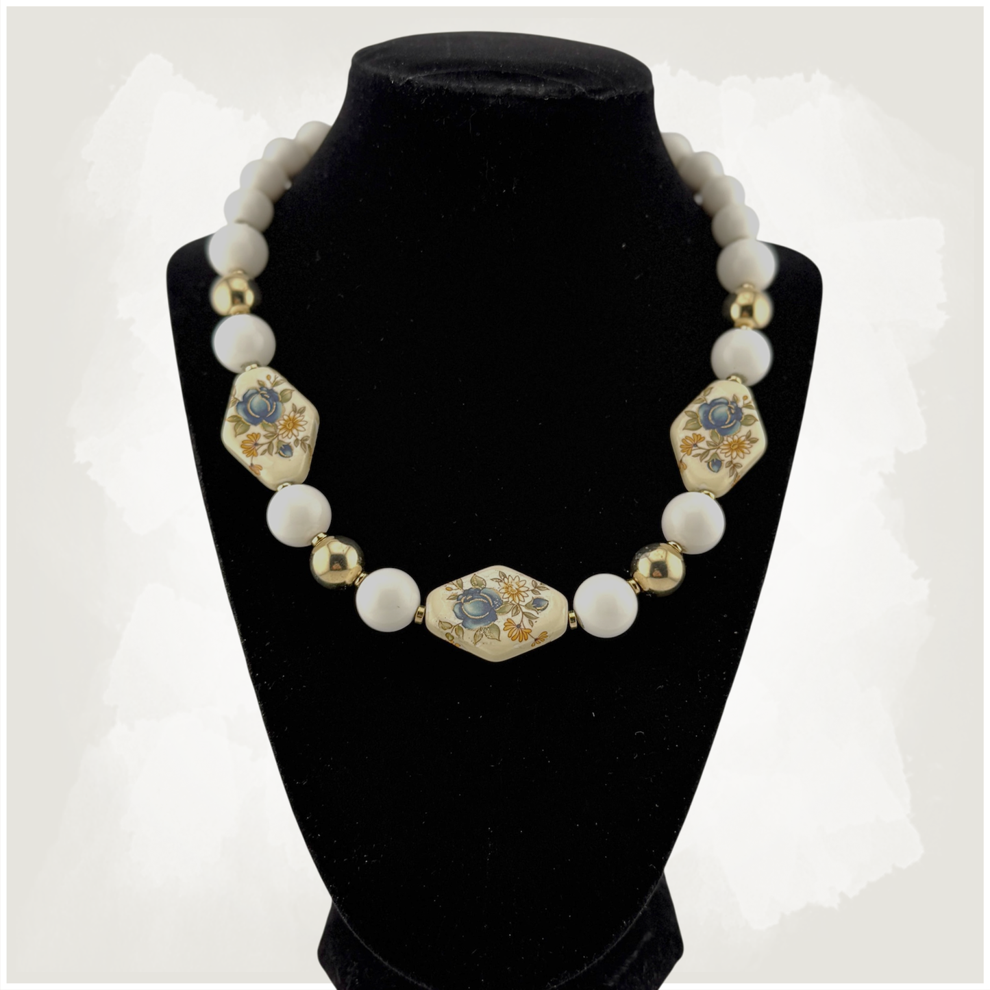 Vintage Beaded Floral Necklace