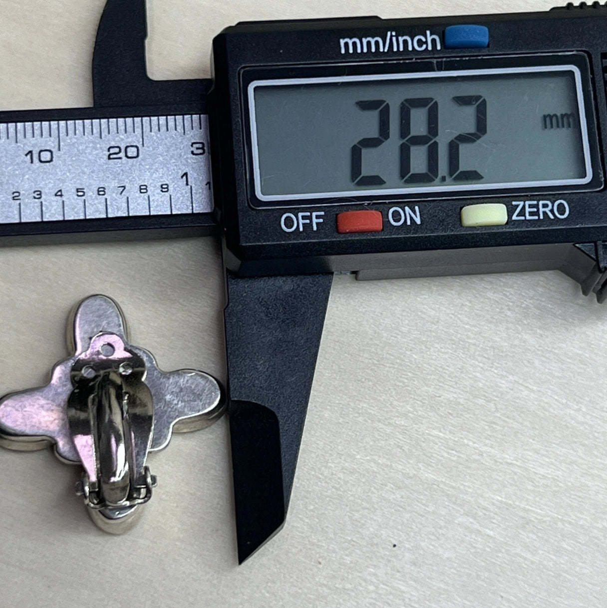 Vintage Mexican 925 Sterling Silver and Green Malachite Clip-On Earrings