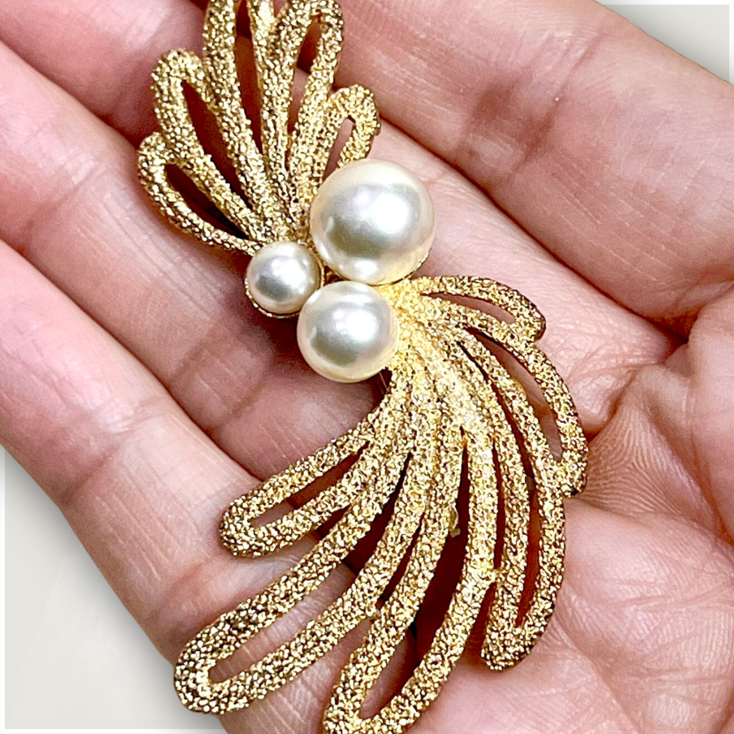 Vintage Gold and Pearl Mid Century Brooch