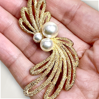 Vintage Gold and Pearl Mid Century Brooch